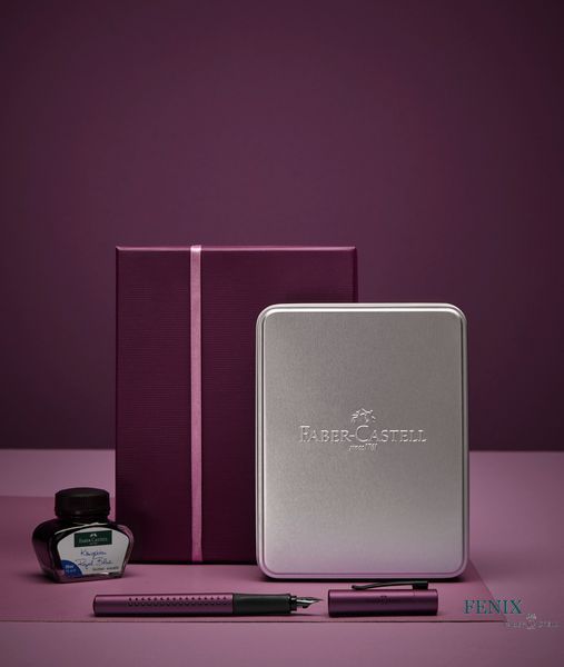 Подарочный набор Faber-Castell GRIP 2011 Berry в металлической коробке, перьевая ручка с аксессуарами, 201531 201531 фото