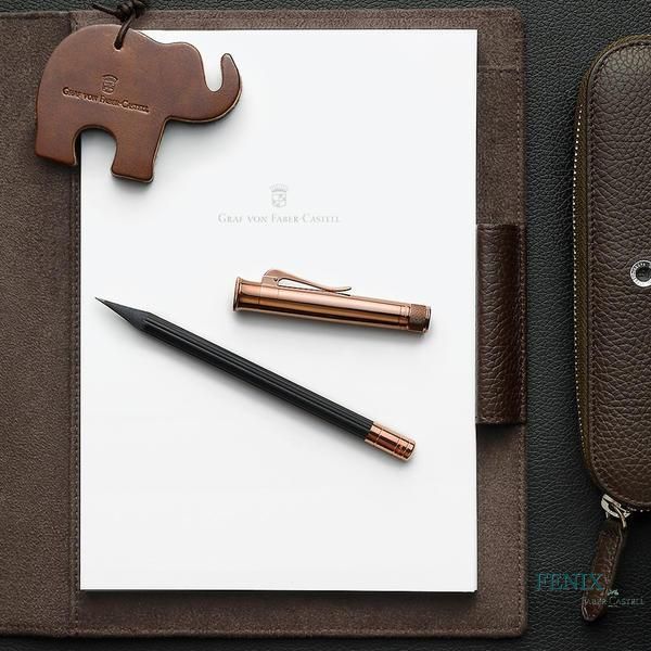 Брелок для ключей со слоном Graf von Faber-Castell Key fob Elephant, кожа светло-коричневого цвета, 118723 118723 фото